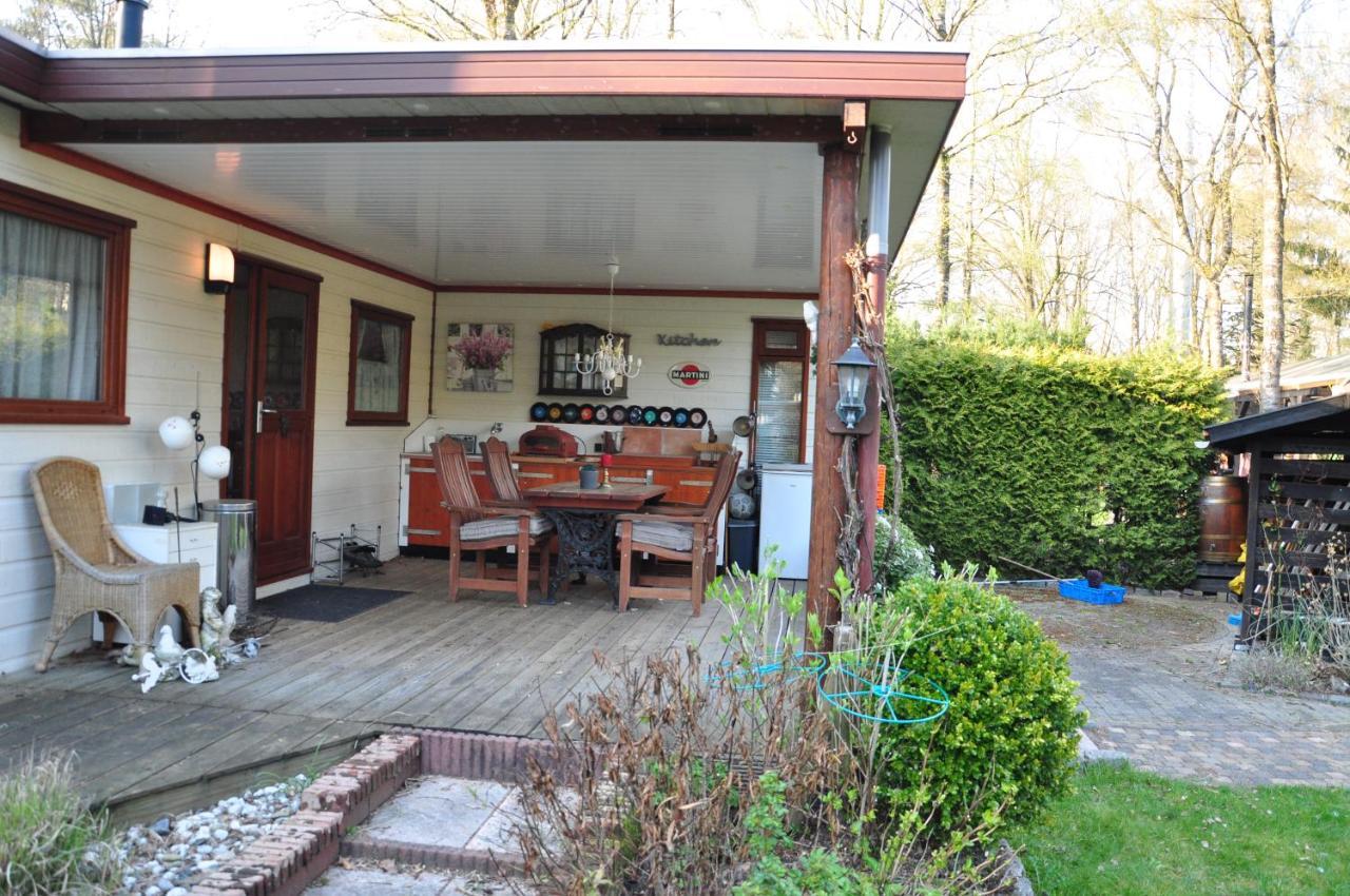 Sfeervol, Ruim En Luxe Chalet In Bosrijke Omgeving Diessen Exterior photo
