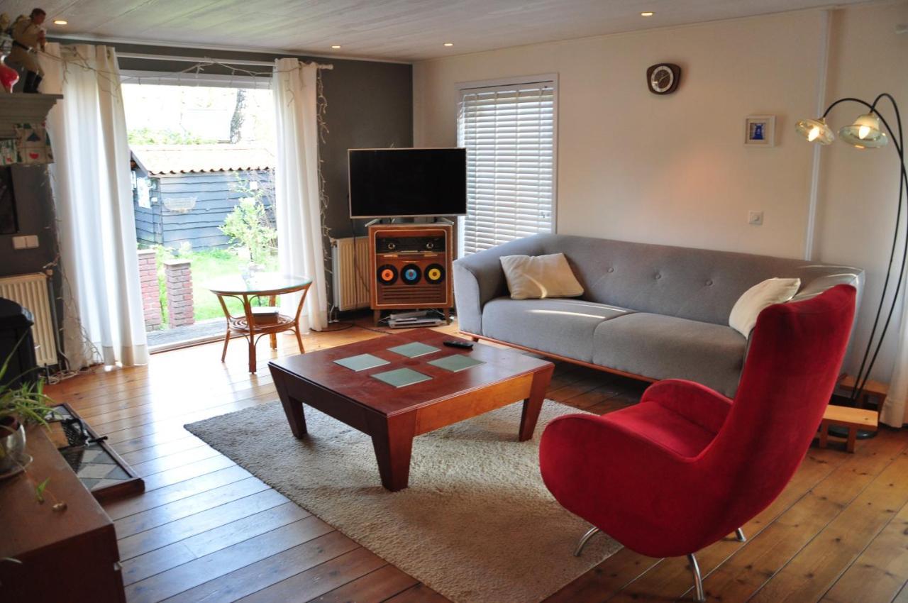 Sfeervol, Ruim En Luxe Chalet In Bosrijke Omgeving Diessen Exterior photo