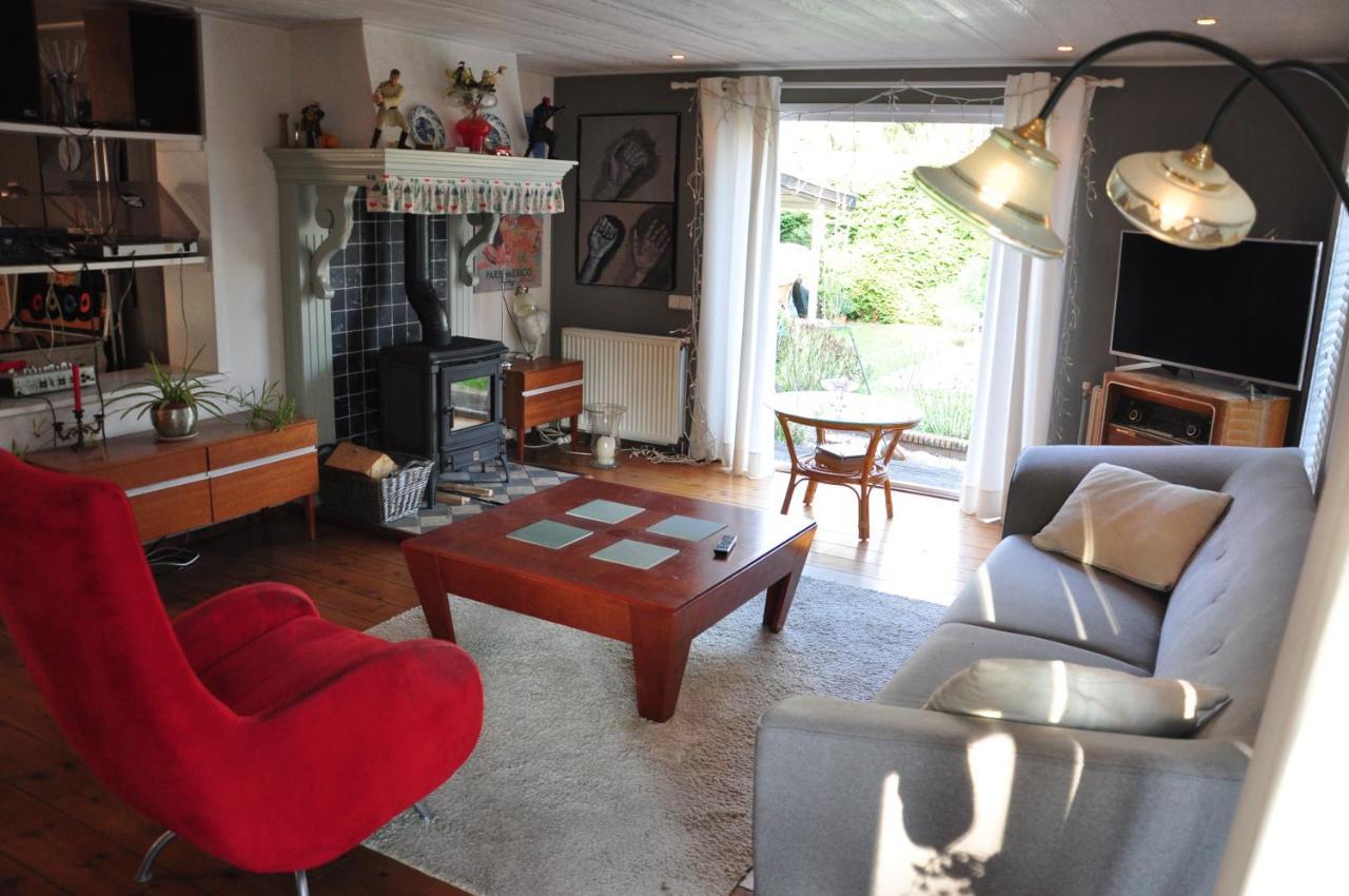 Sfeervol, Ruim En Luxe Chalet In Bosrijke Omgeving Diessen Exterior photo